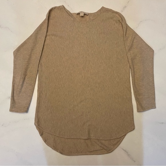 Tan knit top. - Picture 6 of 8